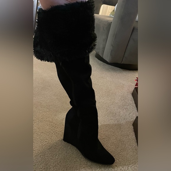 Just Fab knee high suede wedge boots with fur. Zipper boots. - Picture 6 of 7